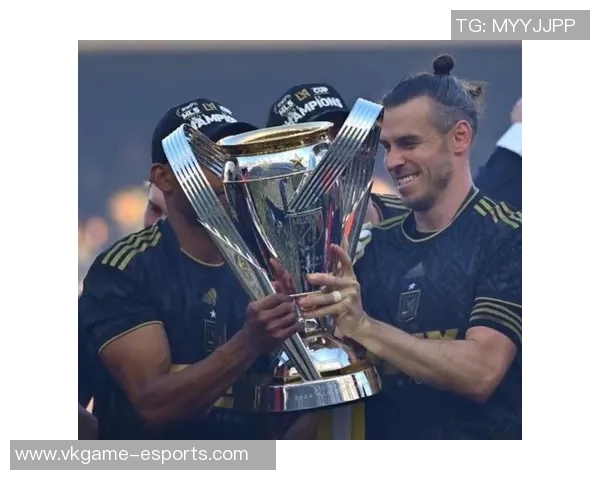 以贝尔为核心解读他在绿茵场上的传奇速度与辉煌成就 以贝尔为核心解读他在绿茵场上的传奇速度与辉煌成就