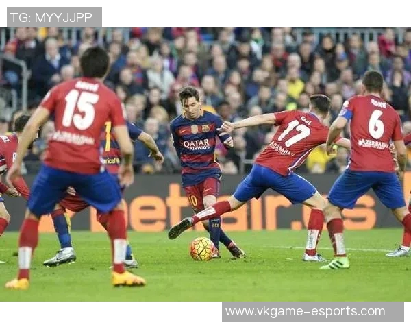 飒爽英姿！足球巨星背影动漫震撼来袭